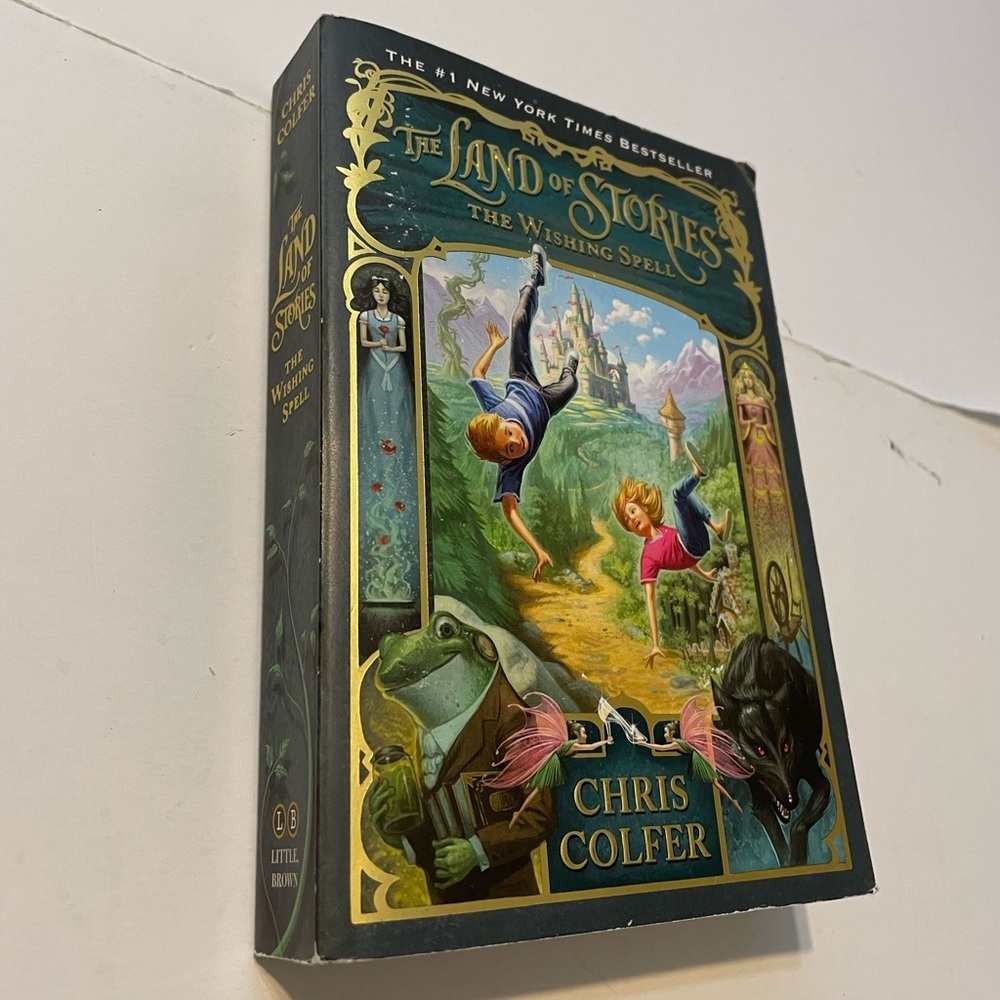 Land of Stories: The Wishing Spell Book, Paperback